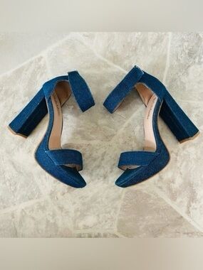 BELLA MARIE blue denim jean brats doll open toe high heels size 6.5
